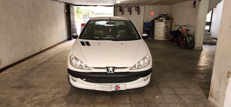 پژو 206 صندوقدار V8